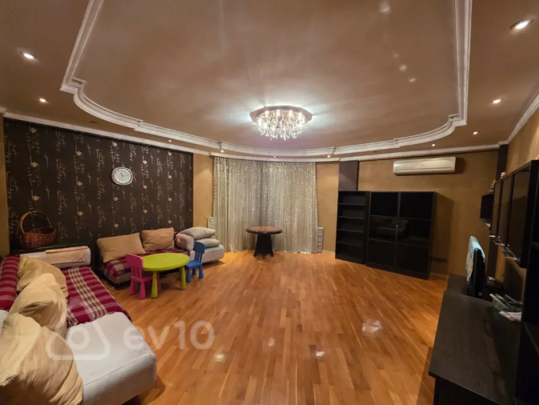 Kirayə verilir 2 otaqlı yeni tikili 100 m²