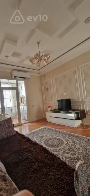 Kirayə verilir 3 otaqlı yeni tikili 80 m²