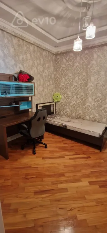 Kirayə verilir 3 otaqlı yeni tikili 80 m²