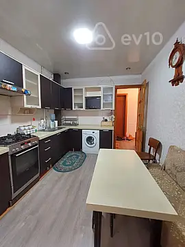 Kirayə verilir 21 otaqlı köhnə tikili 70 m² — Bakı, Yasamal 21 otaq 70.00 m²