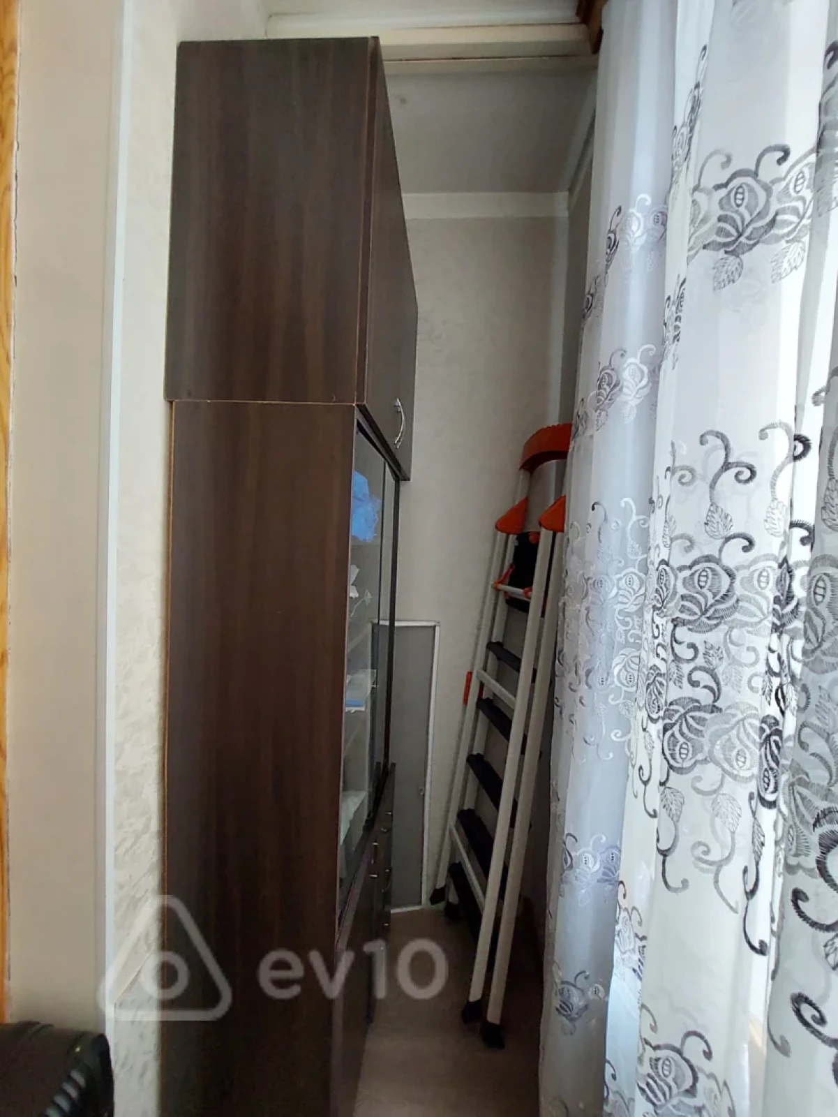 Kirayə verilir 21 otaqlı köhnə tikili 70 m²
