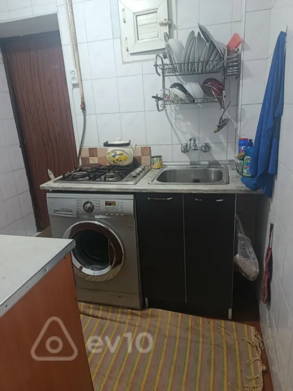 Kirayə verilir 2 otaqlı köhnə tikili 55 m²