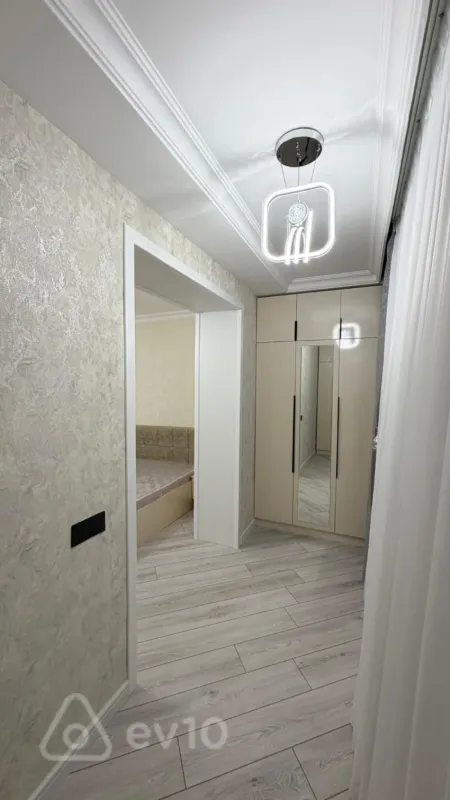 Satılır 3 otaqlı köhnə tikili 60 m²