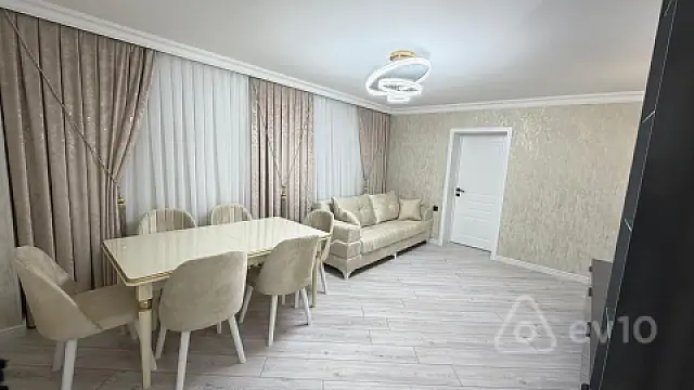 Satılır 3 otaqlı köhnə tikili 60 m²