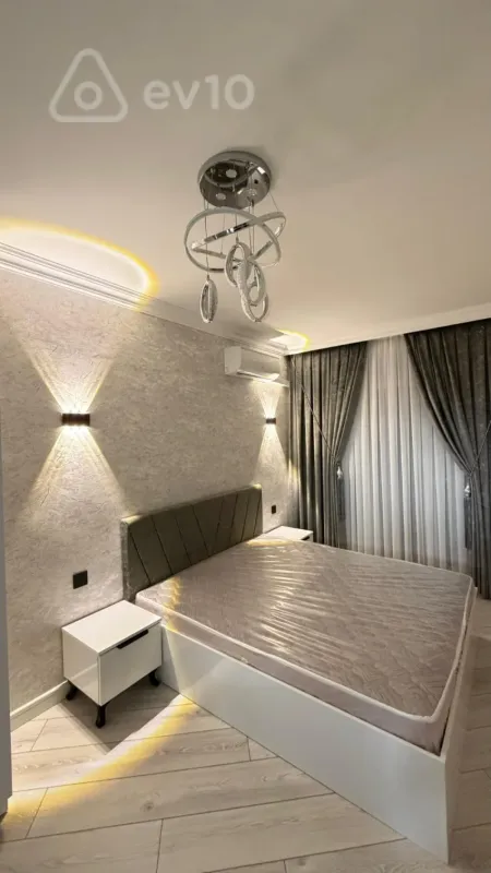 Satılır 3 otaqlı köhnə tikili 60 m²