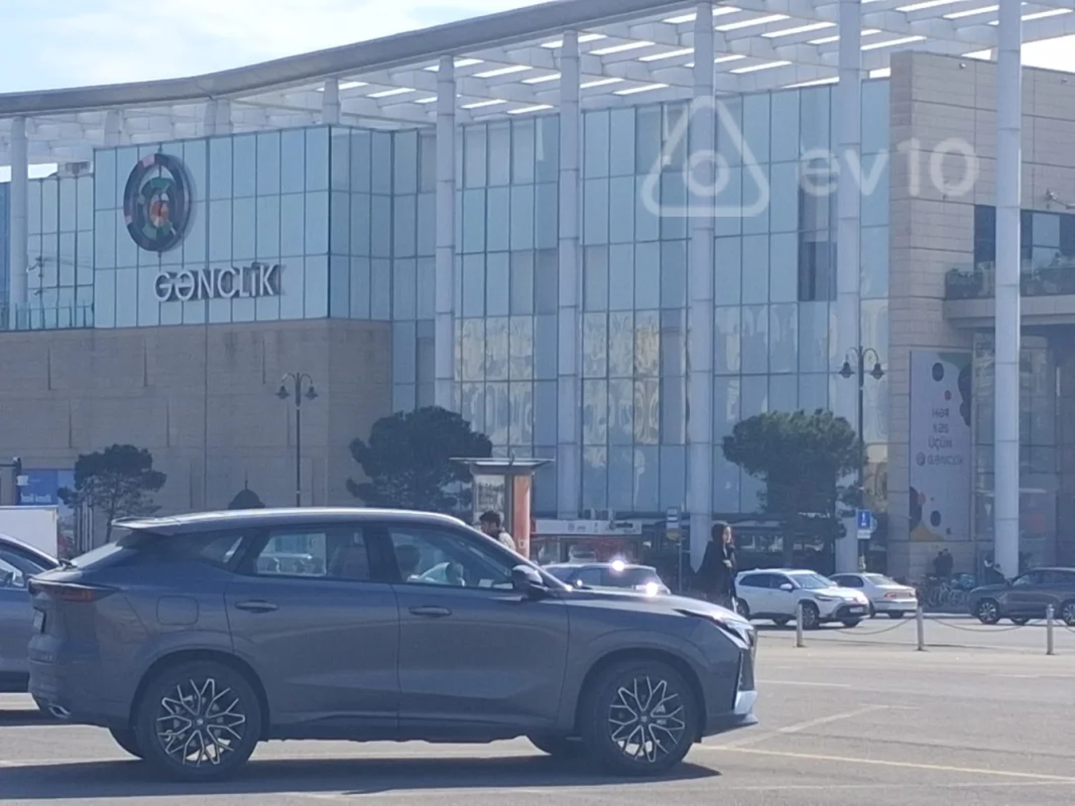 Satılır 3 otaqlı köhnə tikili 60 m²