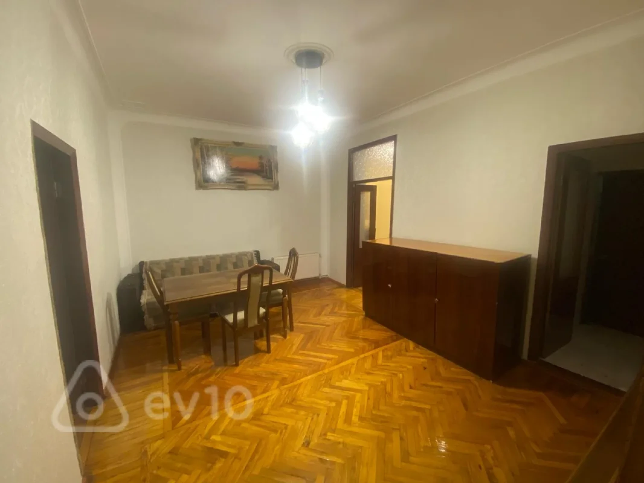 Kirayə verilir 3 otaqlı köhnə tikili 85 m²