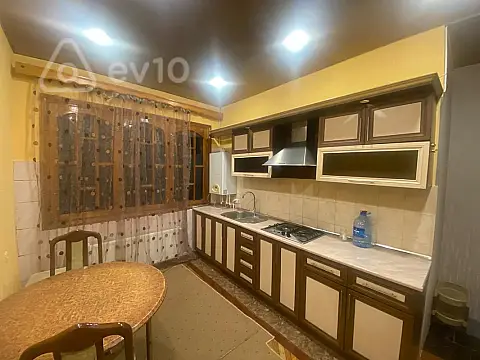 Kirayə verilir 3 otaqlı köhnə tikili 85 m² — Bakı, Nəsimi 3 otaq 85.00 m²