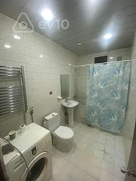 Kirayə verilir 3 otaqlı köhnə tikili 85 m²