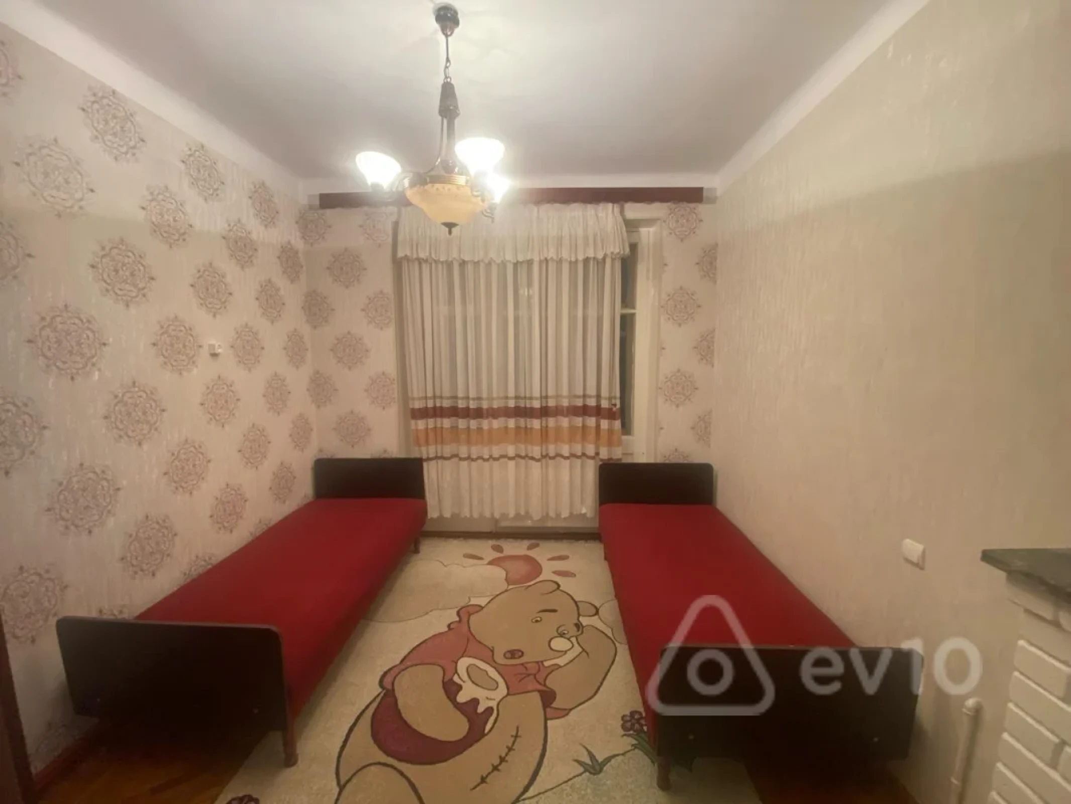Kirayə verilir 3 otaqlı köhnə tikili 85 m²