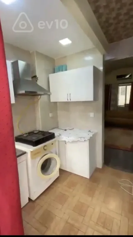Kirayə verilir 2 otaqlı köhnə tikili 60 m²