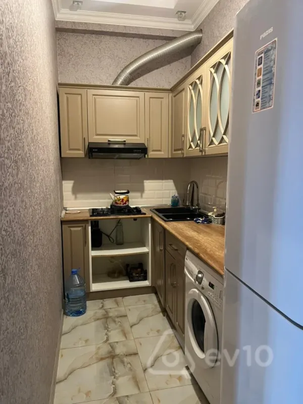 Kirayə verilir 2 otaqlı köhnə tikili 45 m²