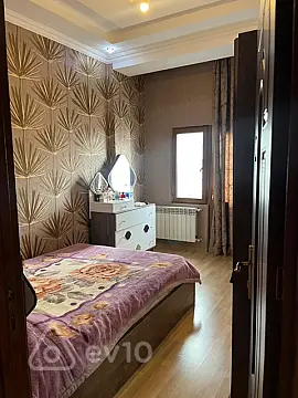 Kirayə verilir 2 otaqlı köhnə tikili 45 m²