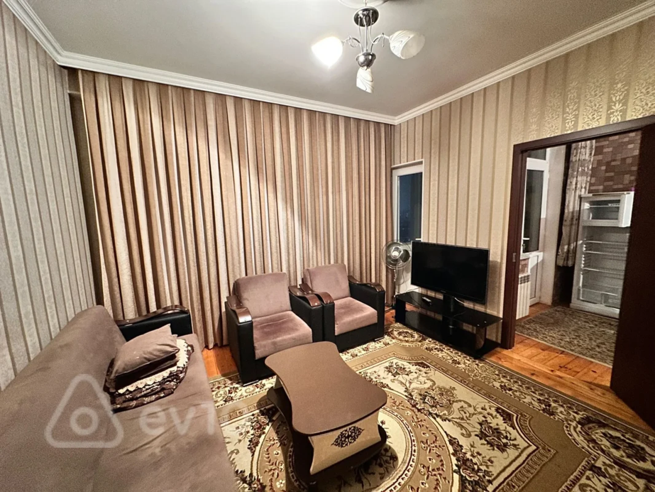 Kirayə verilir 2 otaqlı yeni tikili 70 m²