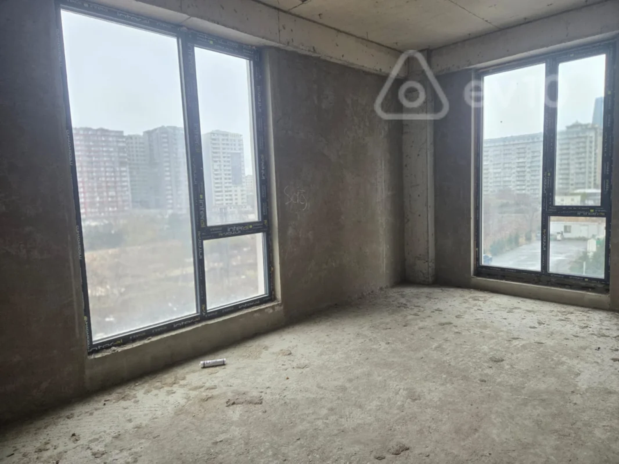 Satılır 3 otaqlı yeni tikili 133 m²