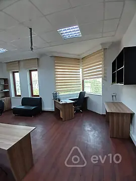 Kirayə verilir 1 otaqlı ofis 35 m²