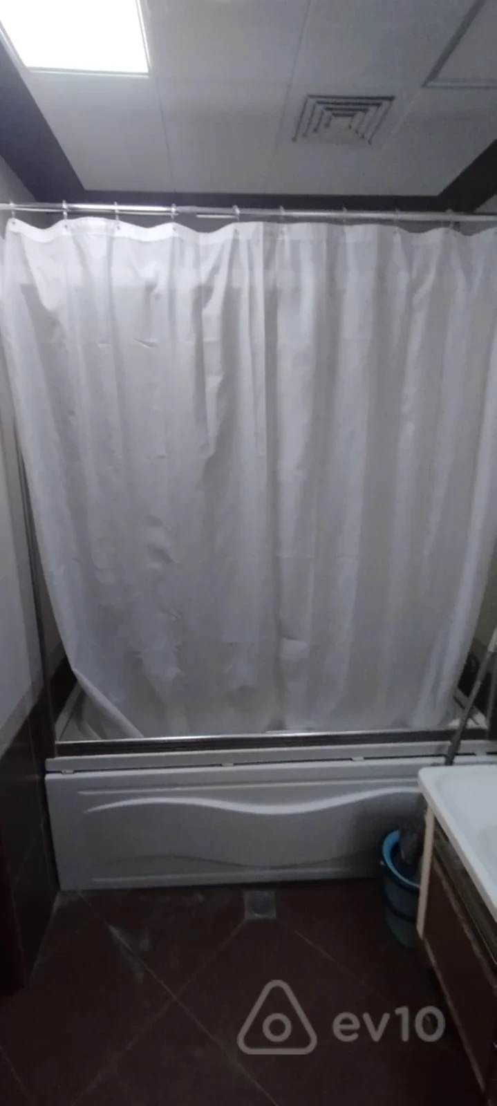 Kirayə verilir 3 otaqlı yeni tikili 105 m²