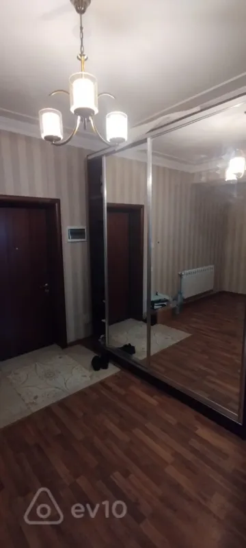 Kirayə verilir 3 otaqlı yeni tikili 105 m²