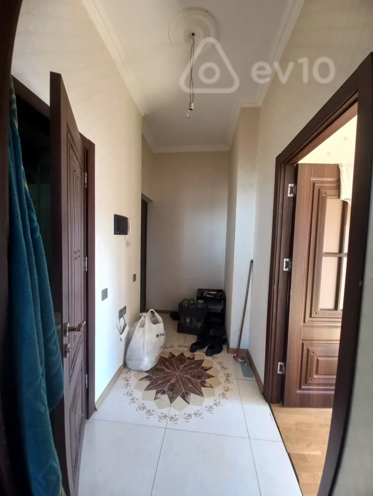 Kirayə verilir 2 otaqlı yeni tikili 60 m²