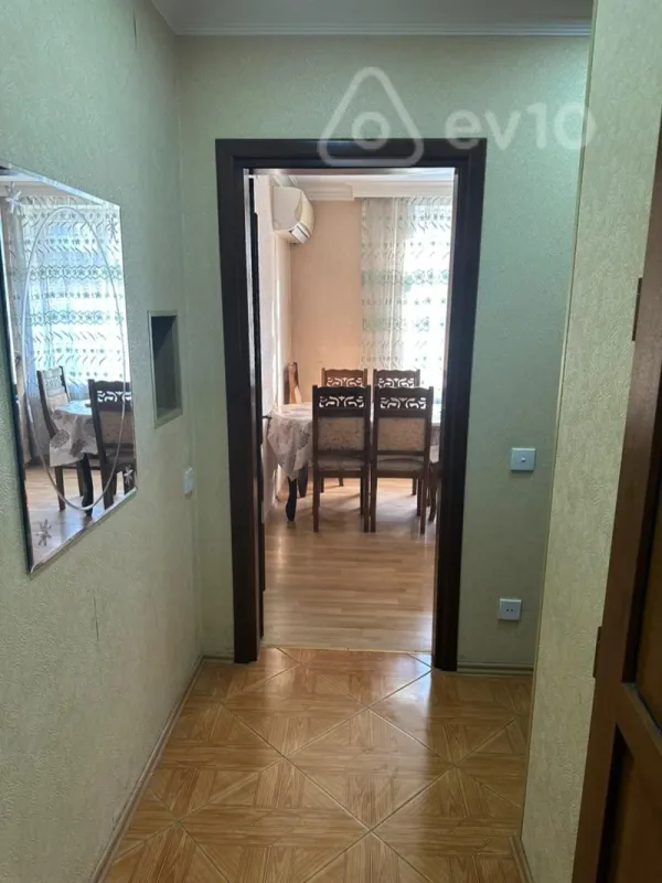 Kirayə verilir 2 otaqlı köhnə tikili 45 m²