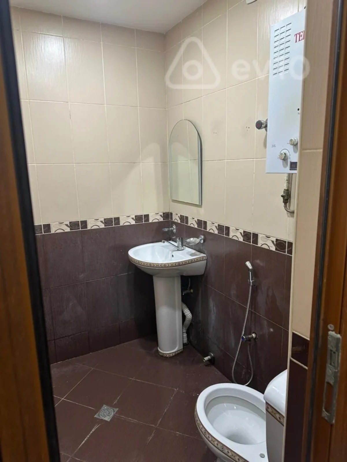 Kirayə verilir 2 otaqlı köhnə tikili 45 m²