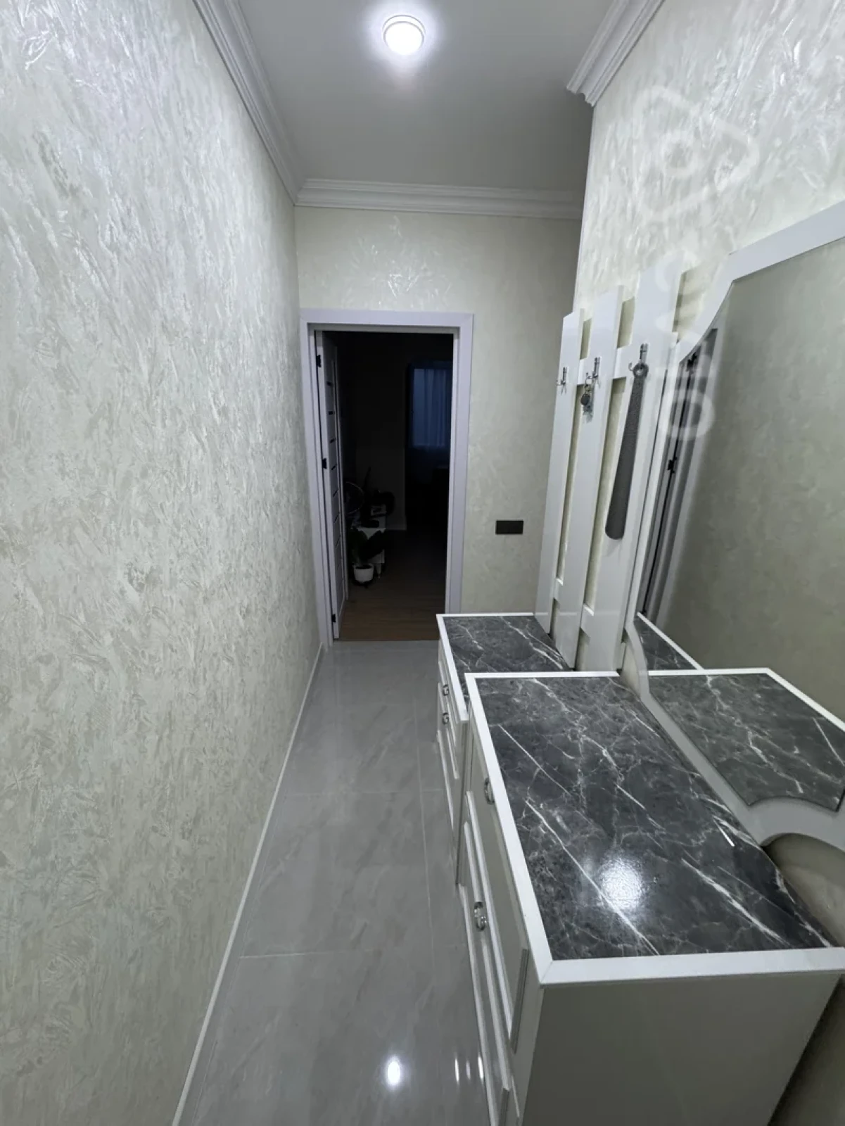 Kirayə verilir 2 otaqlı köhnə tikili 45 m²