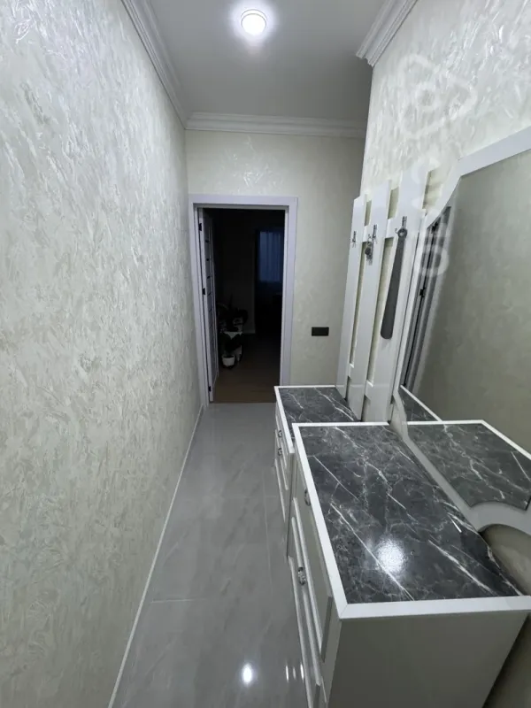 Kirayə verilir 2 otaqlı köhnə tikili 45 m²