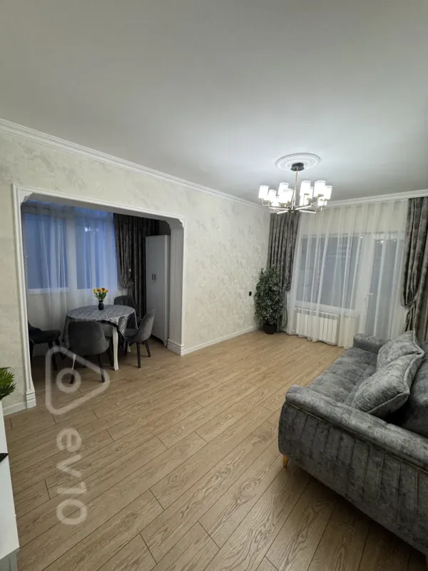 Kirayə verilir 2 otaqlı köhnə tikili 45 m²