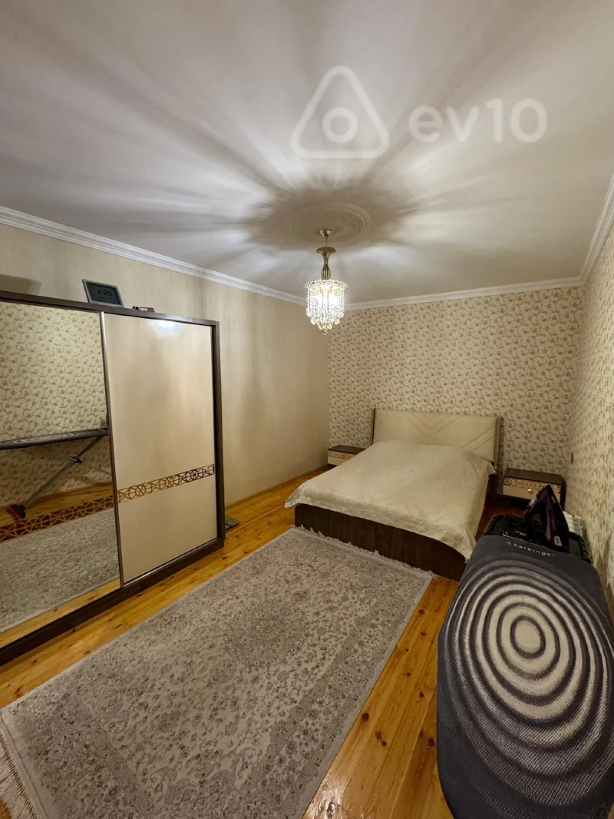 Kirayə verilir 3 otaqlı köhnə tikili 57 m²