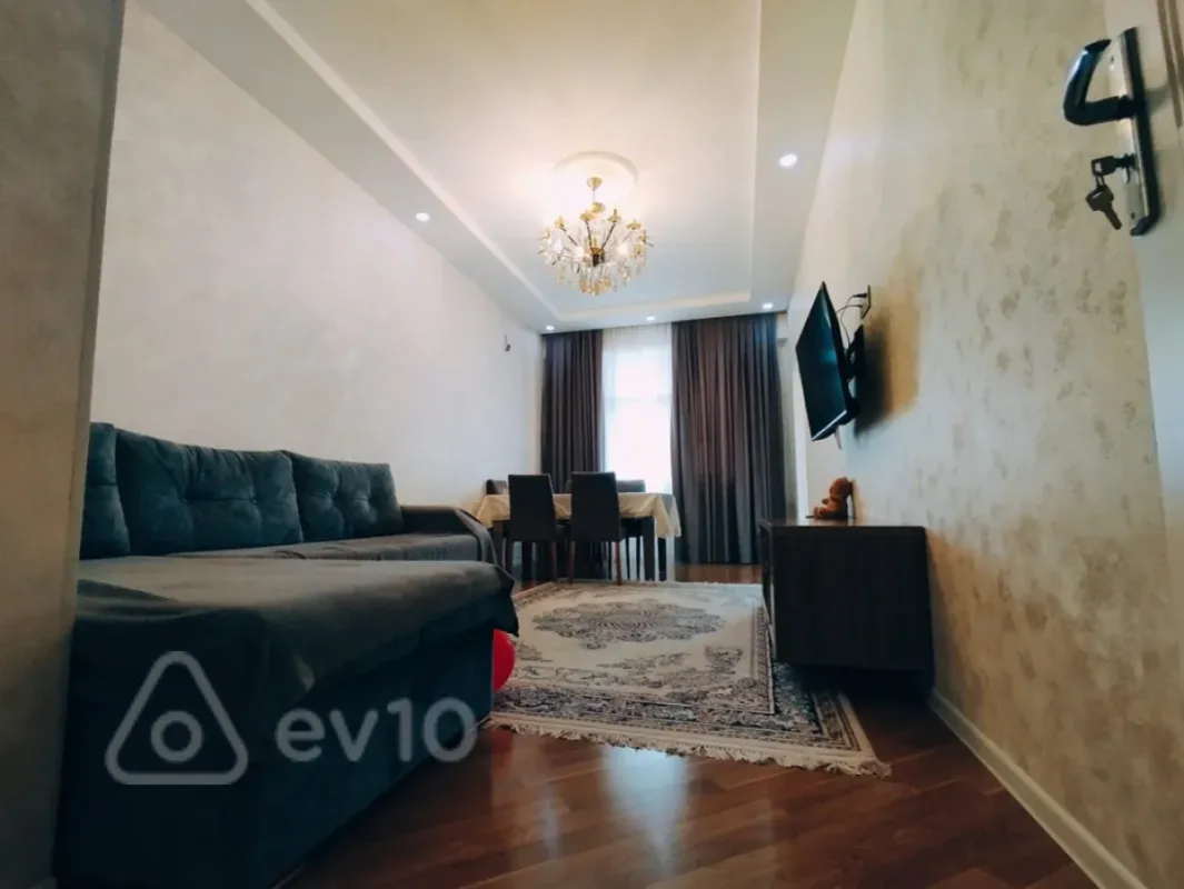 Satılır 2 otaqlı yeni tikili 70 m²
