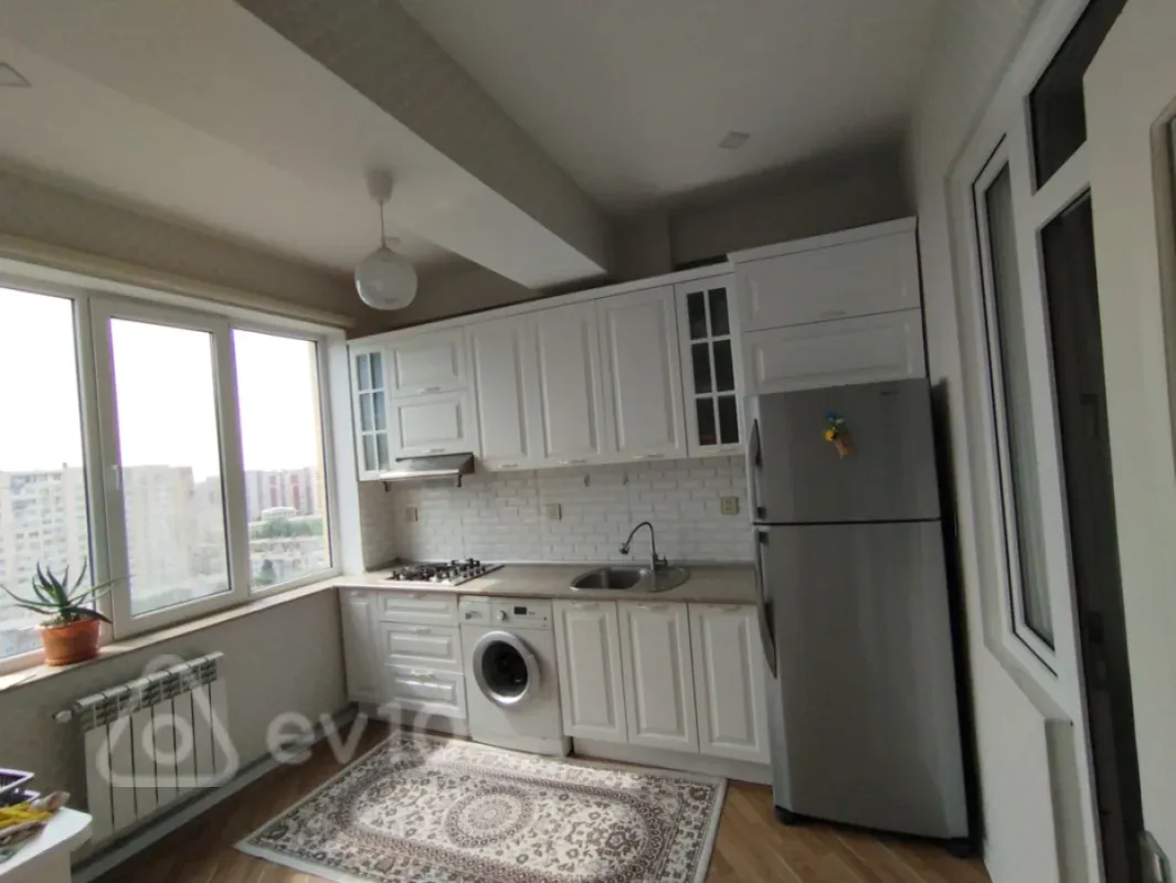 Satılır 2 otaqlı yeni tikili 70 m²