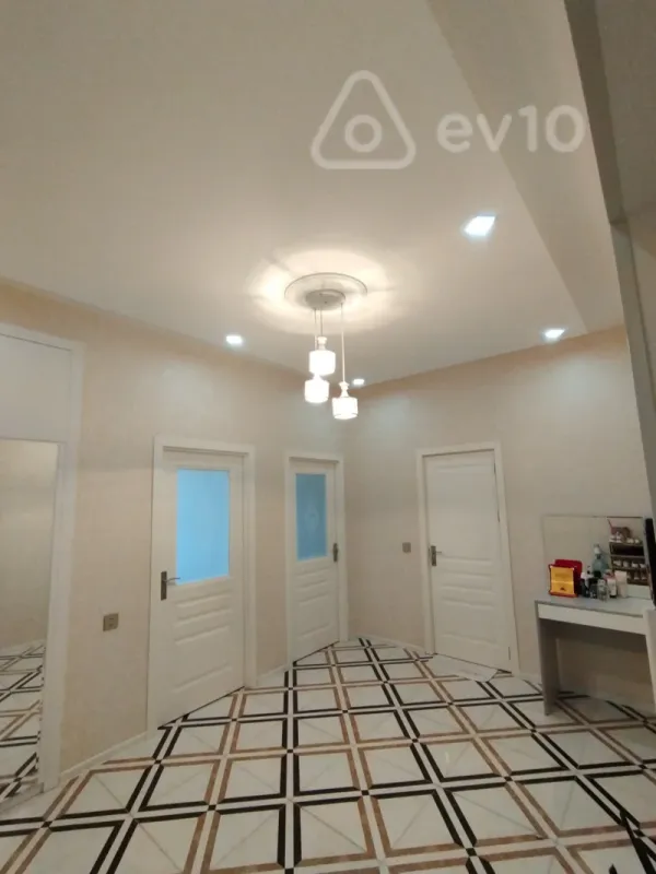 Satılır 2 otaqlı yeni tikili 70 m²