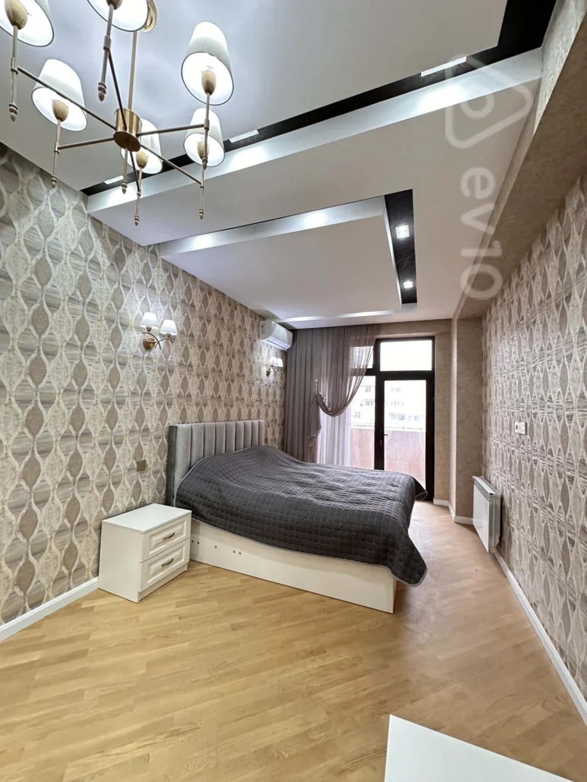 Satılır 2 otaqlı yeni tikili 70 m²