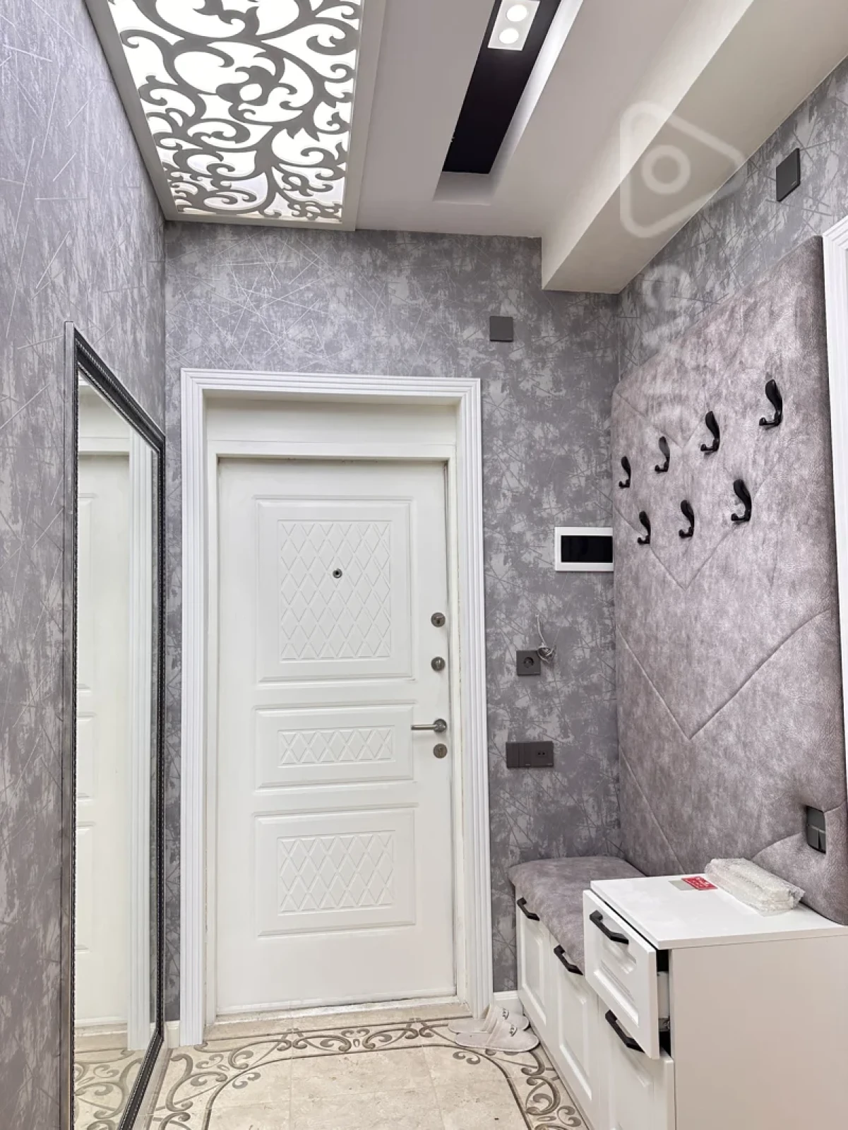 Satılır 2 otaqlı yeni tikili 70 m²