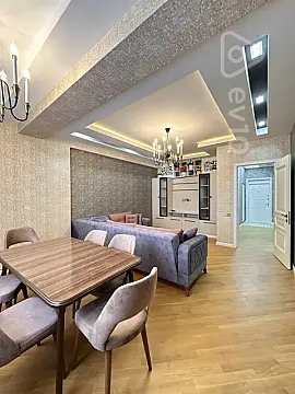 Satılır 2 otaqlı yeni tikili 70 m²