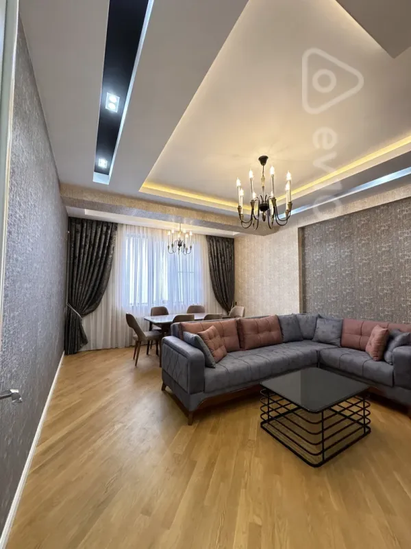 Satılır 2 otaqlı yeni tikili 70 m²