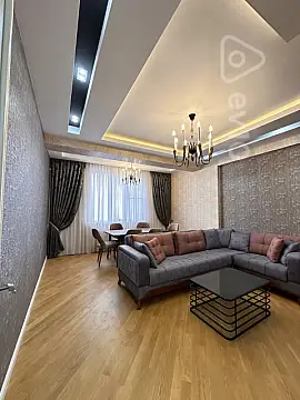 Satılır 2 otaqlı yeni tikili 70 m²