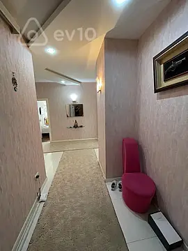 Kirayə verilir 3 otaqlı yeni tikili 150 m²