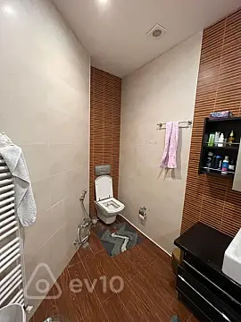 Kirayə verilir 3 otaqlı yeni tikili 150 m²