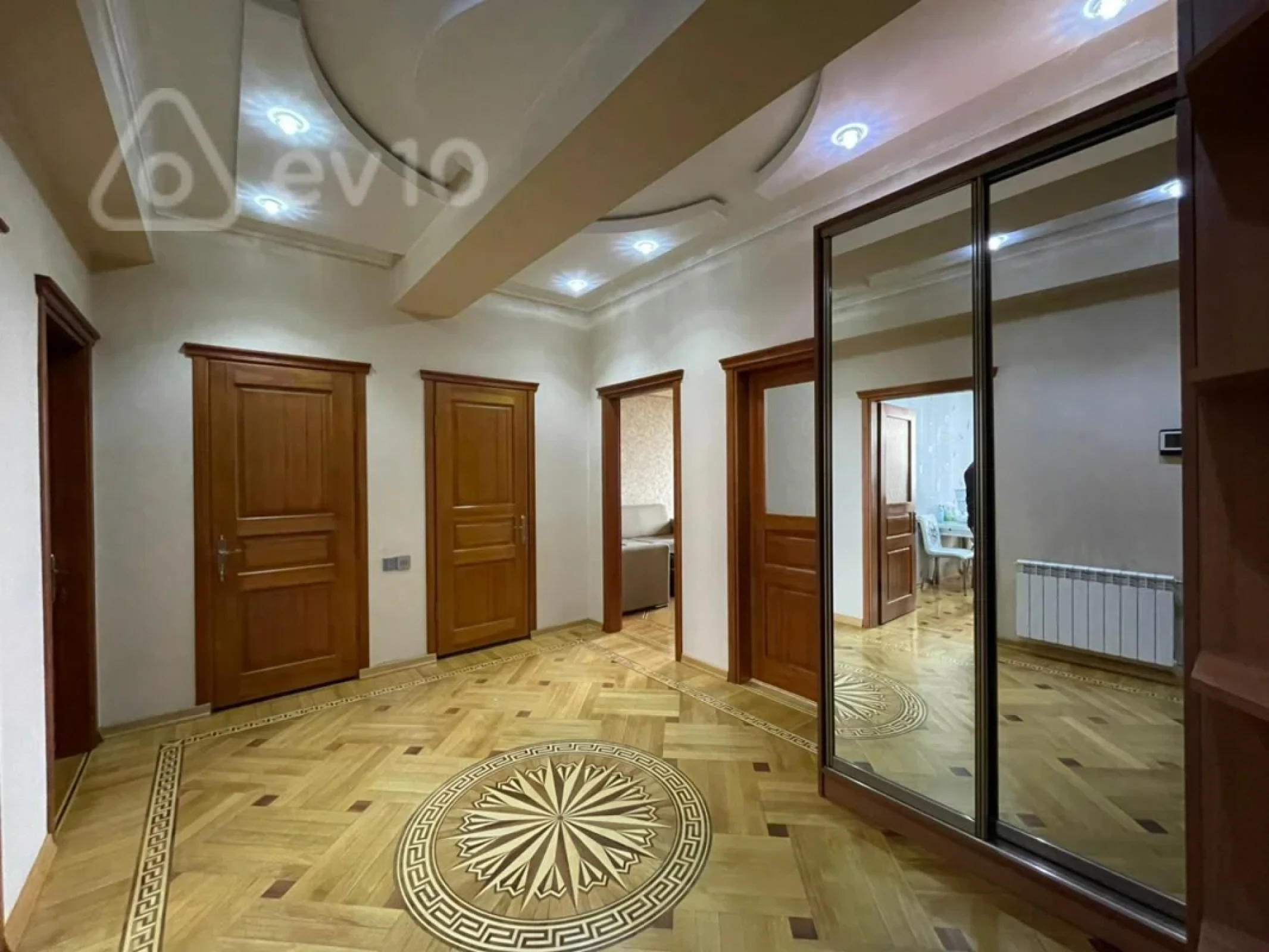 Kirayə verilir 3 otaqlı yeni tikili 100 m²