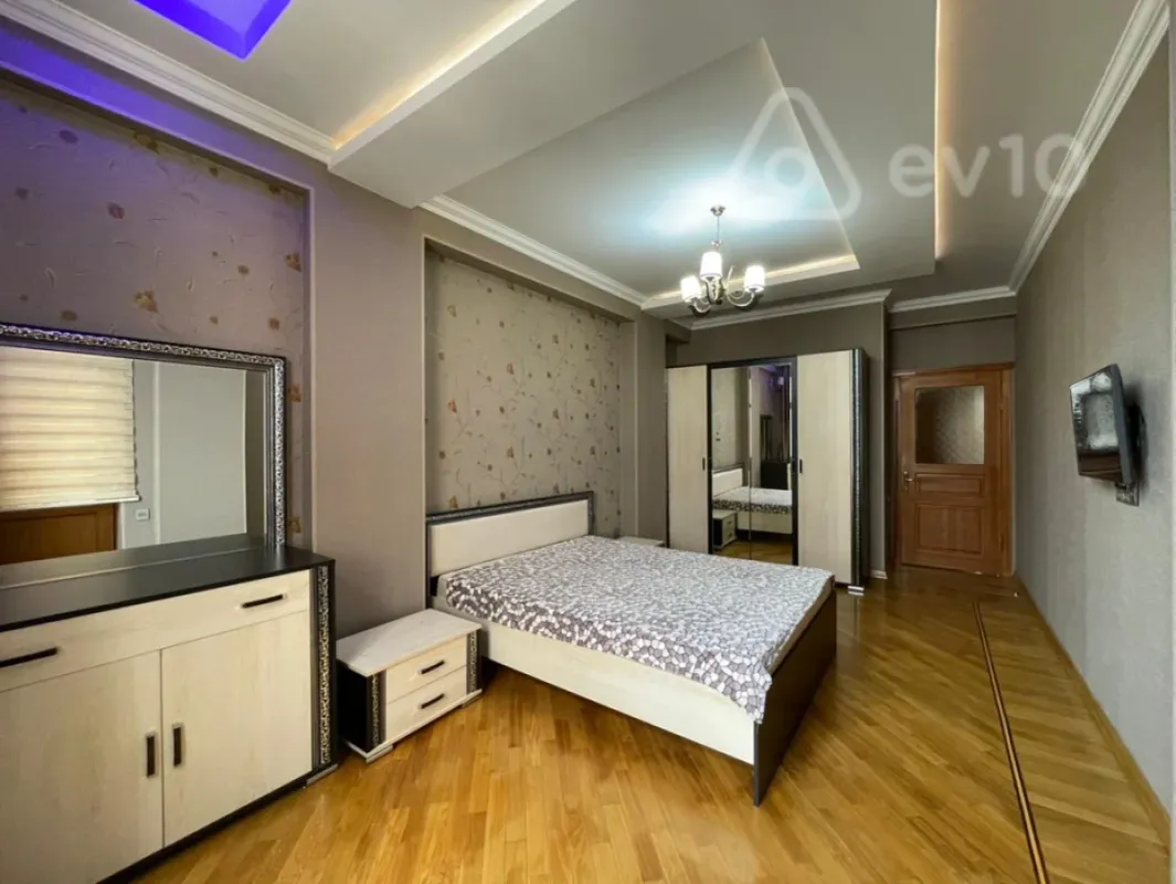 Kirayə verilir 3 otaqlı yeni tikili 100 m²
