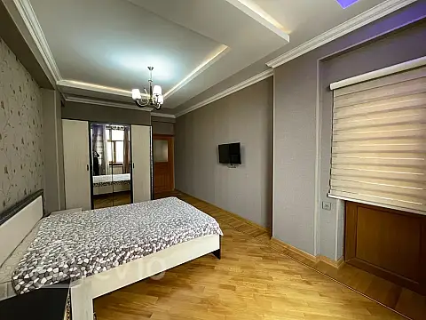 Kirayə verilir 3 otaqlı yeni tikili 100 m²