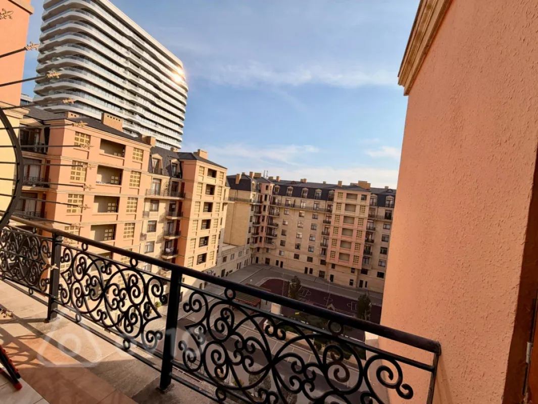 Kirayə verilir 2 otaqlı yeni tikili 100 m²