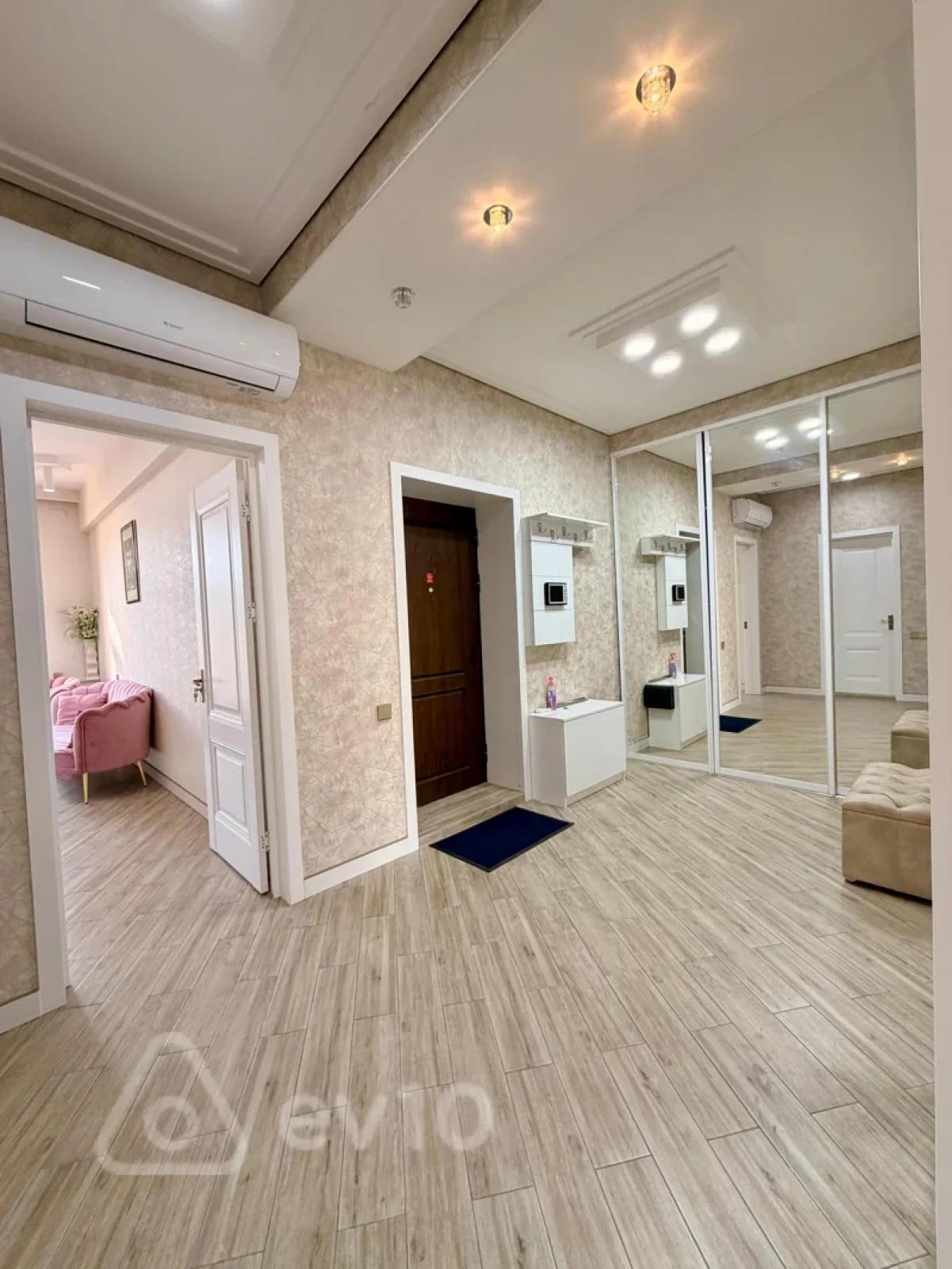 Kirayə verilir 2 otaqlı yeni tikili 100 m²