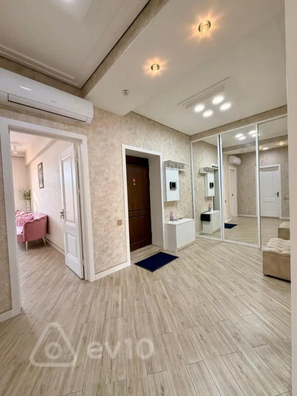 Kirayə verilir 2 otaqlı yeni tikili 100 m²