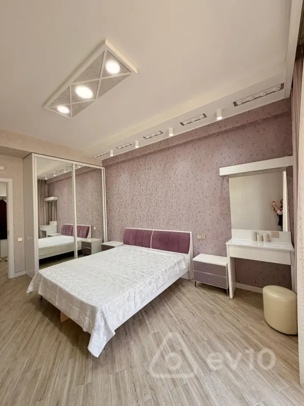 Kirayə verilir 2 otaqlı yeni tikili 100 m²