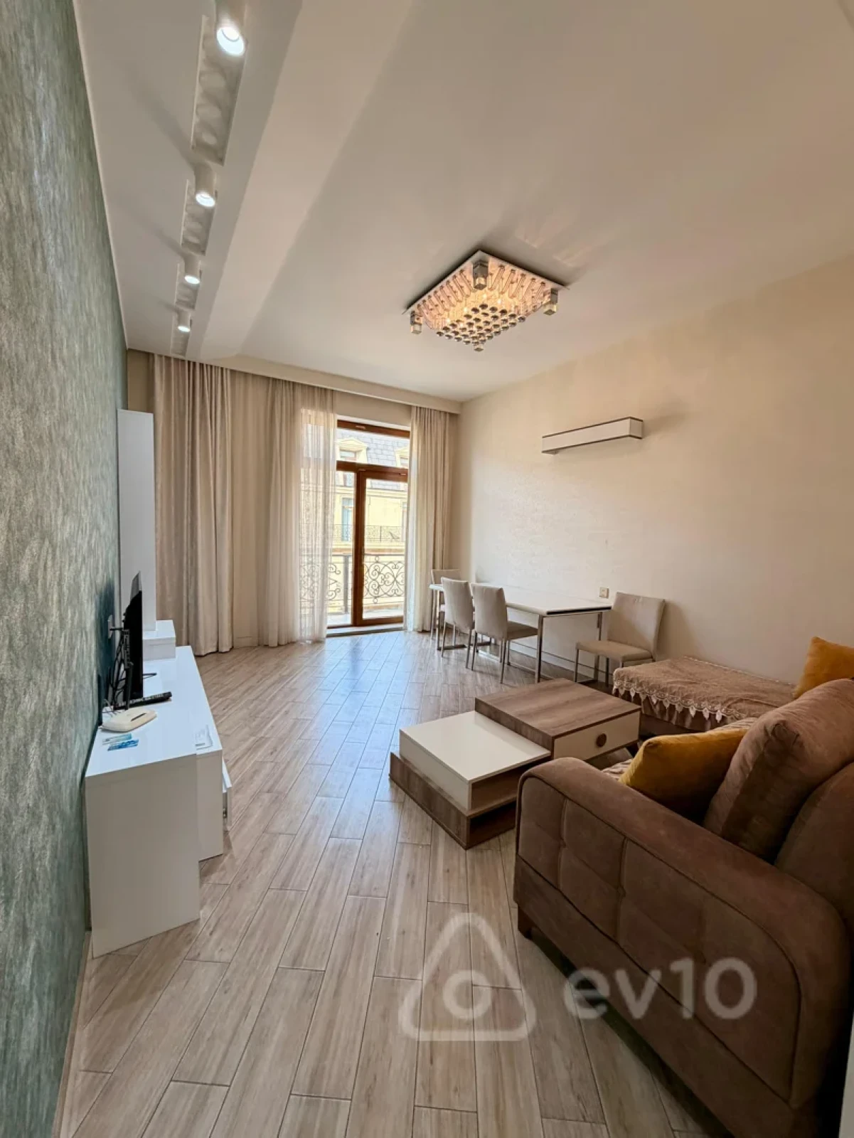 Kirayə verilir 2 otaqlı yeni tikili 100 m²