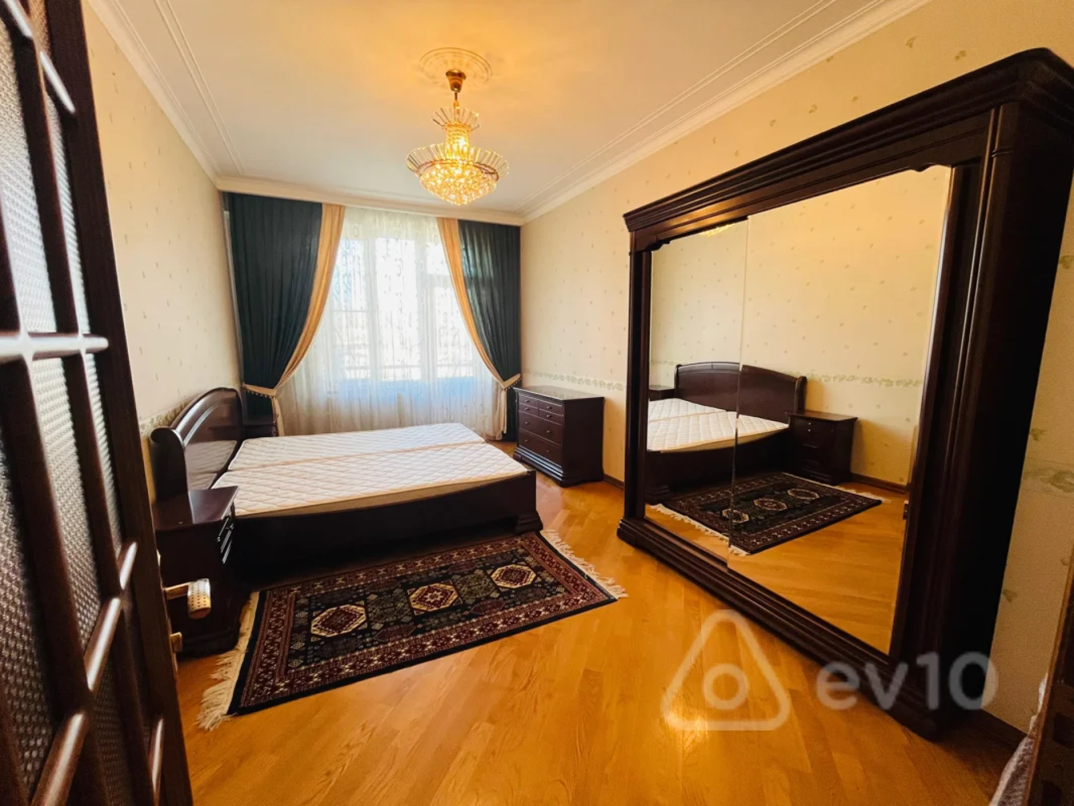 Satılır 5 otaqlı yeni tikili 190 m²