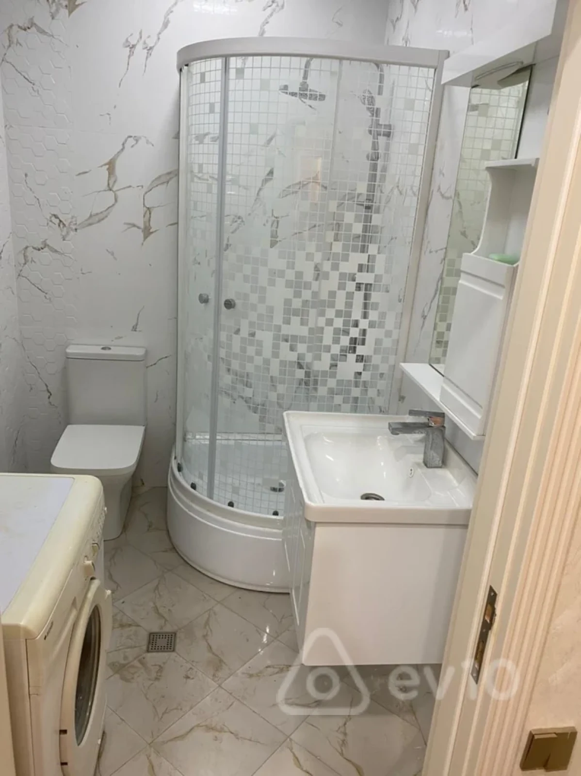 Kirayə verilir 3 otaqlı yeni tikili 70 m²