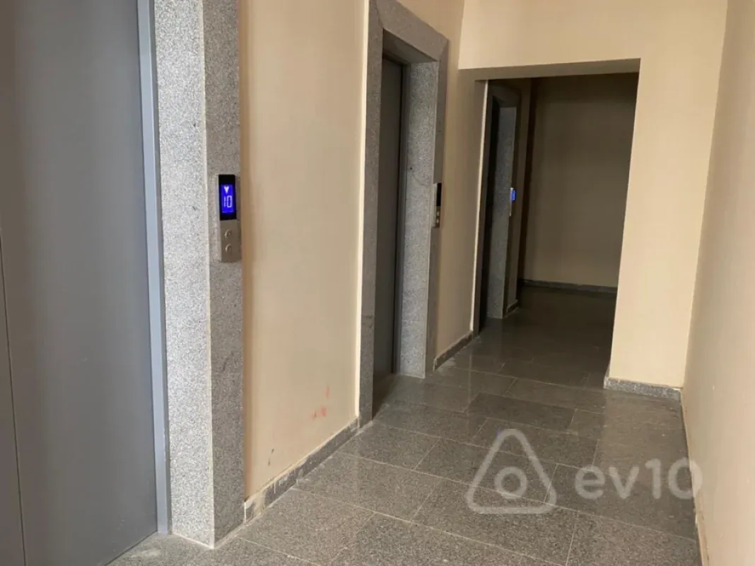 Kirayə verilir 3 otaqlı yeni tikili 70 m²